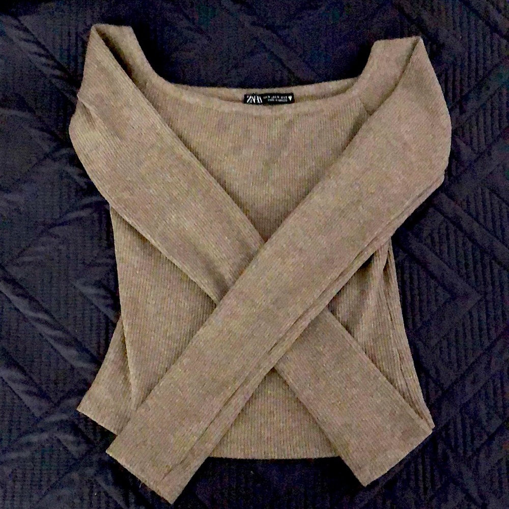 Zara sweater never worn